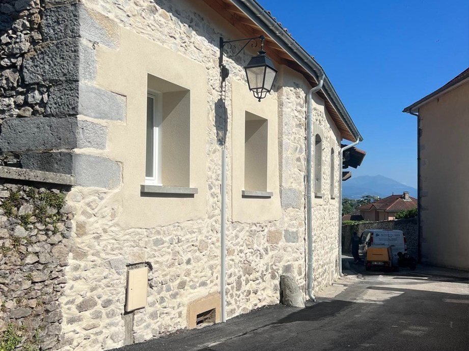 Façade maison pierre
